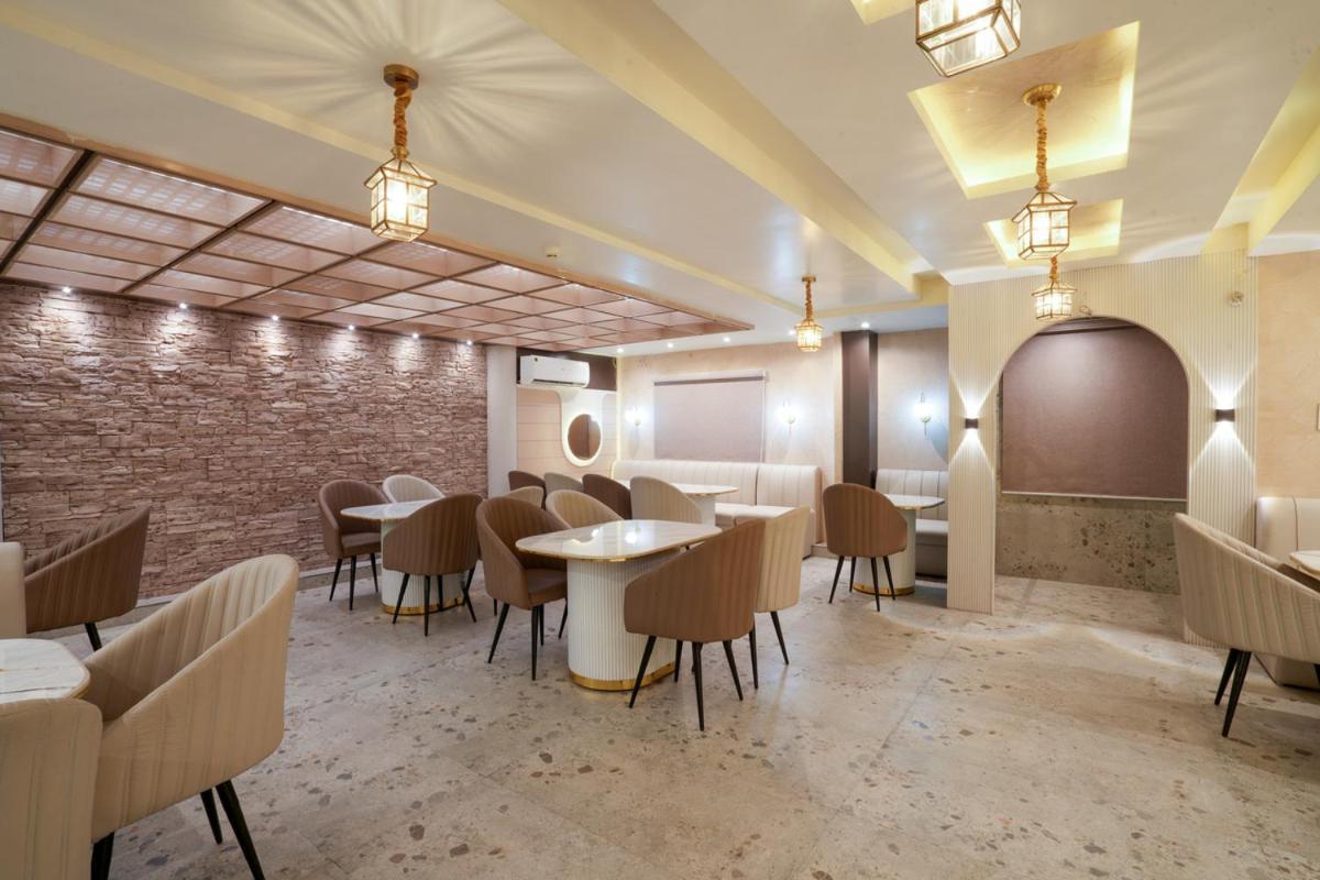 Hotel Square 36 Kota  Ngoại thất bức ảnh
