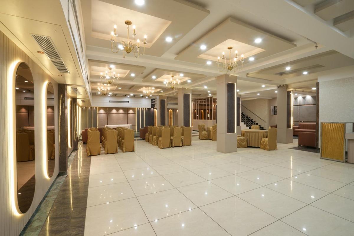 Hotel Square 36 Kota  Ngoại thất bức ảnh