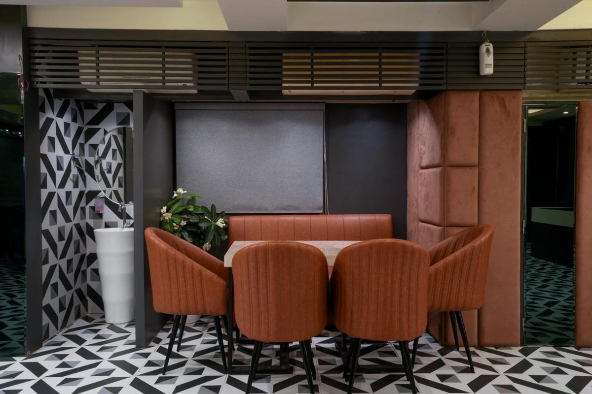 Hotel Square 36 Kota  Ngoại thất bức ảnh